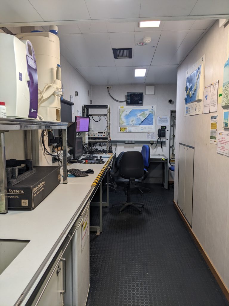 PXL_20231118_061610110